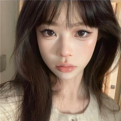 伴游女王